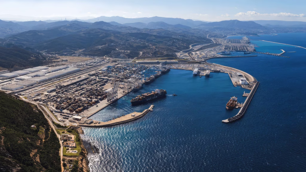 Tanger Med Franchit Le Cap Des 10 Millions De Conteneurs En 2024