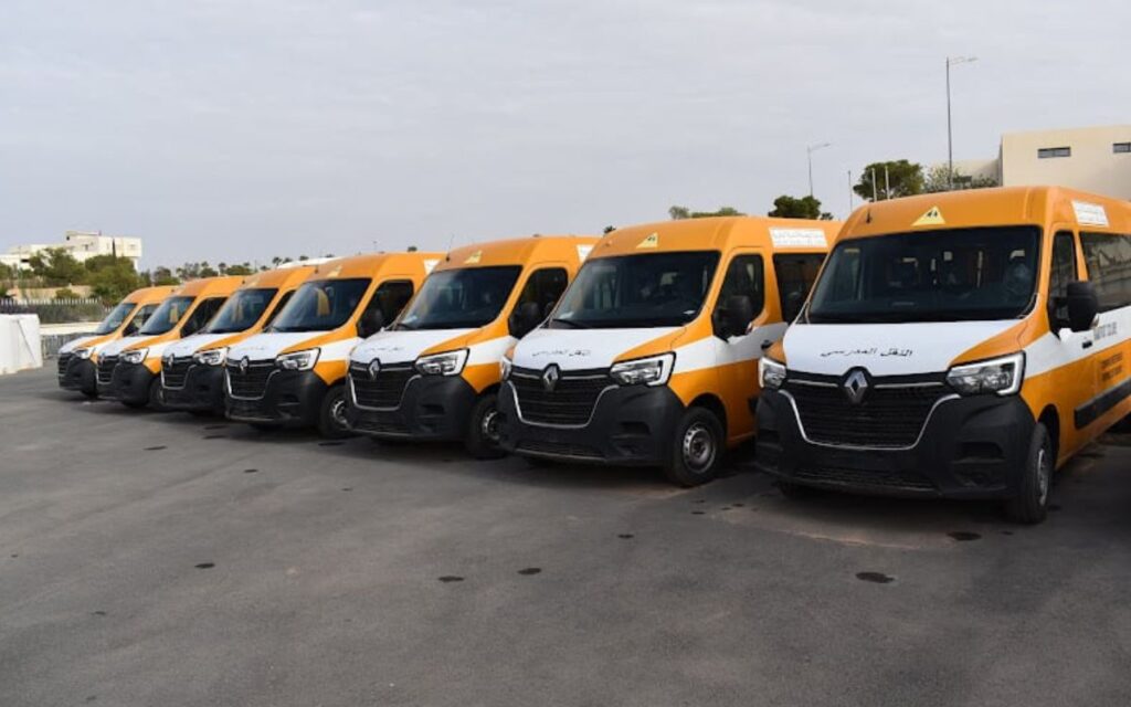 El Kelaâ Des Sraghna/indh: Remise De 39 Bus Scolaires Au Profit Des Collectivités Territoriales